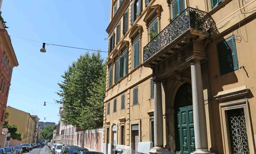 - Laterano 85 * Rom